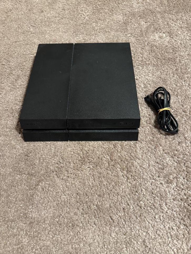 Playstation 4 met 9 games en 5 controllers, Games en Spelcomputers, Spelcomputers | Sony PlayStation 4, Zo goed als nieuw, Pro