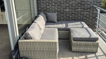 Loungeset beschikbaar voor biedingen