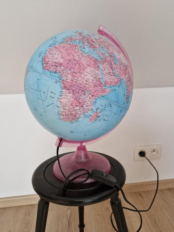 Lichtgevende wereldbol, Huis en Inrichting, Woonaccessoires | Wereldbollen, Zo goed als nieuw, Verlicht, Ophalen of Verzenden