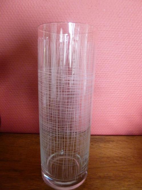 Vase en verre cylindre décoratif 23,5 x 8, Maison & Meubles, Accessoires pour la Maison | Vases, Utilisé, Autres couleurs, Moins de 50 cm
