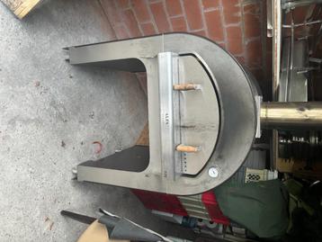 Pizza oven op wielen, Tuin en Terras, Pizzaovens, Ophalen, Zo goed als nieuw