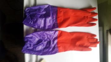Gants rouge violet beschikbaar voor biedingen