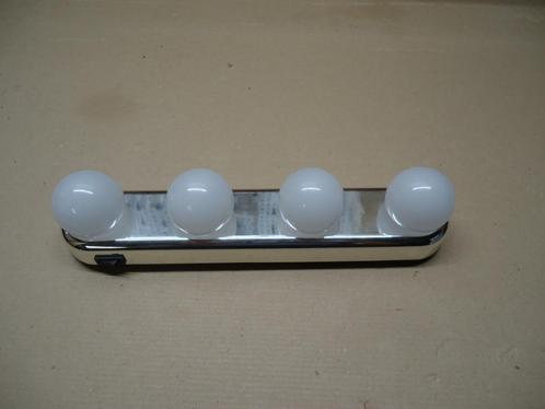 NIEUWE LED-lamp om op te plakken!!!, Caravans en Kamperen, Zaklampen, Nieuw, Batterij, Ophalen