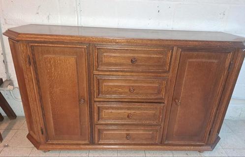 Dressoir van massief eikenhout. Onberispelijke staat. En een, Huis en Inrichting, Kasten | Dressoirs, Zo goed als nieuw, Eikenhout