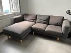 GRATIS grijze IKEA-zetel (met extra rode hoezen), Huis en Inrichting, Ophalen, Gebruikt, Hout
