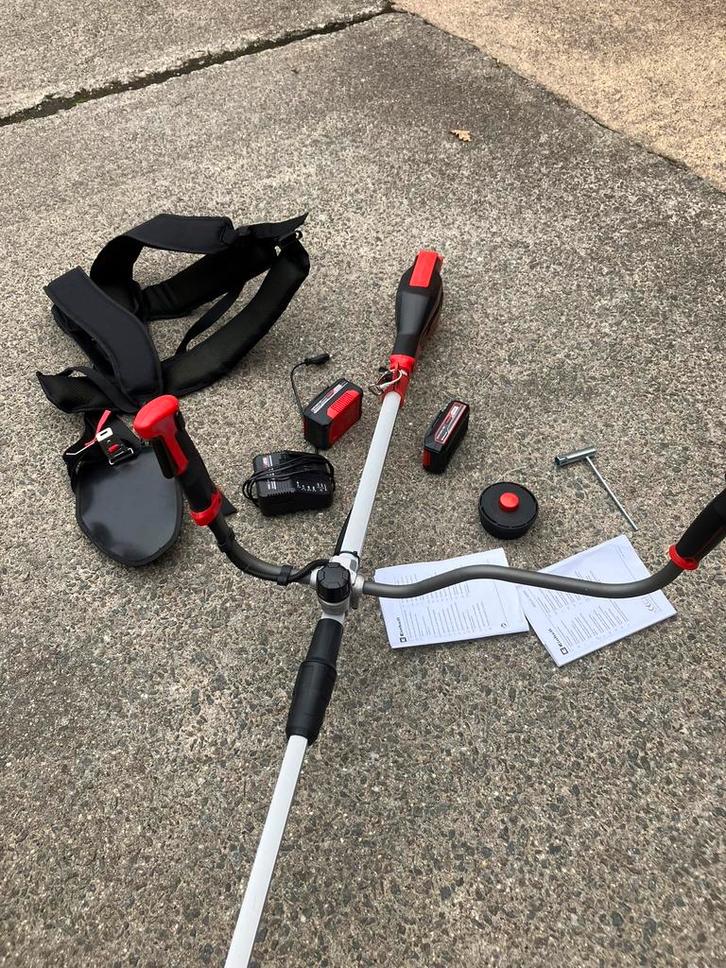 Accu bosmaaier als nieuw, Tuin en Terras, Bosmaaiers, Zo goed als nieuw, Accu, Ophalen