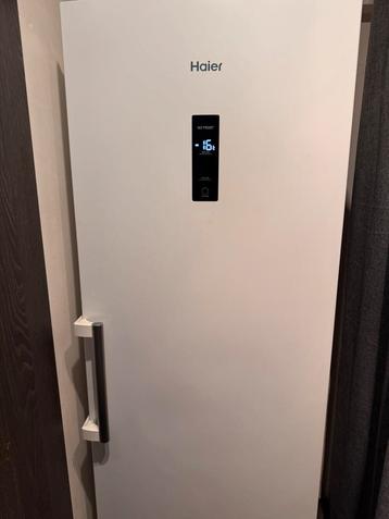 Réfrigérateur vertical Haier beschikbaar voor biedingen