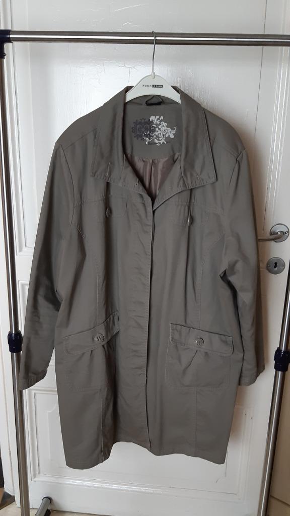 bruine winterjas dames maat: 54, Kleding | Dames, Jassen | Winter, Zo goed als nieuw, Maat 46/48 (XL) of groter, Bruin, Ophalen