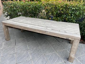 Tuintafel in massieve teak beschikbaar voor biedingen