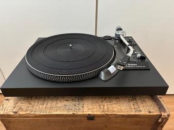 Technics SL 23 - Automatische Platenspeler  Met Nieuwe naald beschikbaar voor biedingen