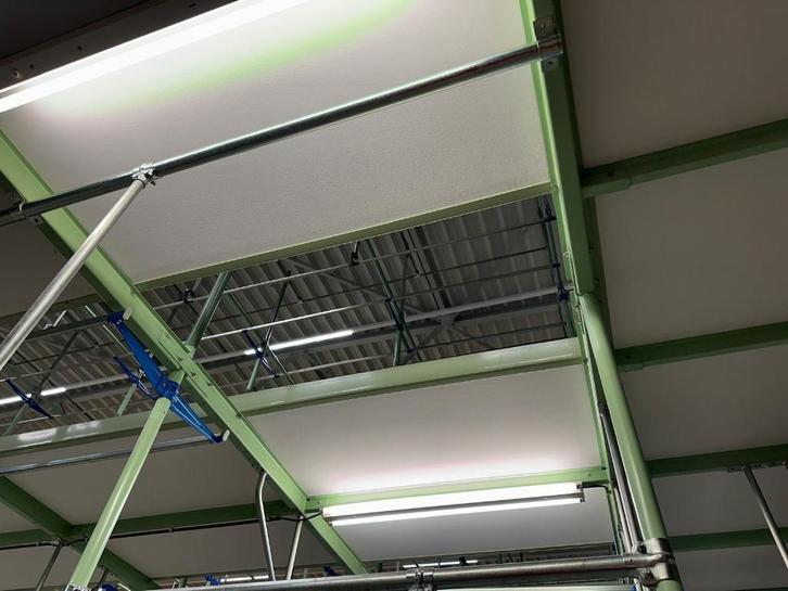 trolley systeem automatische transport systeem van kleding, Zakelijke goederen, Machines en Bouw | Overig, Ophalen