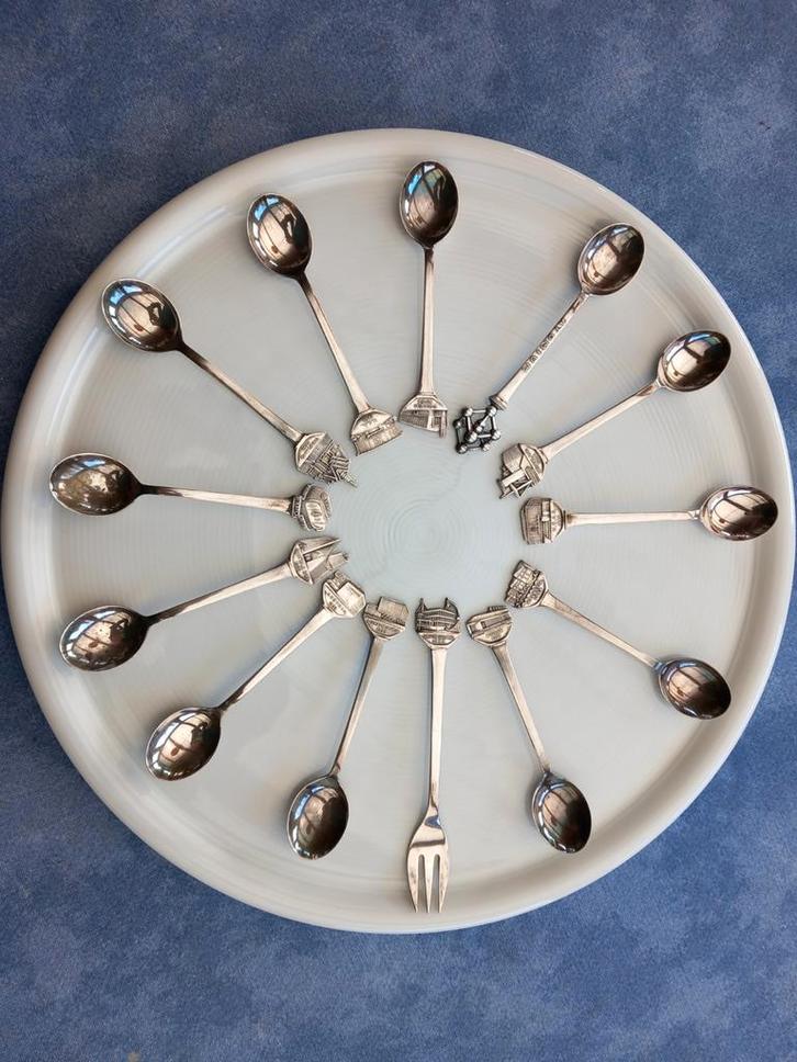 12 lepeltjes + 3 vorkjes Expo' 58 Brussel Wereldtentoonstell, Antiek en Kunst, Antiek | Bestek, Ophalen of Verzenden