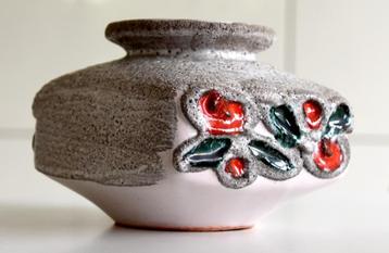 Vase carré Strehla, Enlèvement