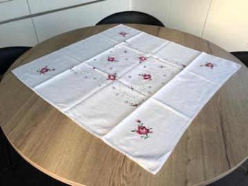 " Vintage " vierkante tafeldoek 80 X 80 beschikbaar voor biedingen