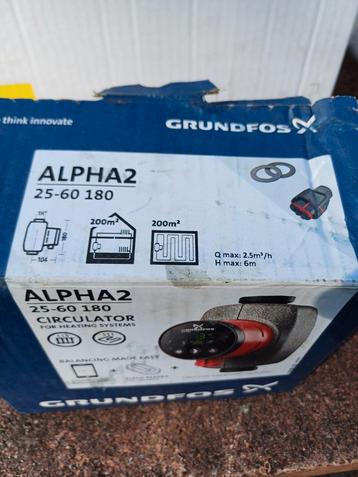 CIRCULATOR CV ALPHA2 25-60 GRUNDFOS L180 6/4", Doe-het-zelf en Bouw, Verwarming en Radiatoren, Ophalen of Verzenden