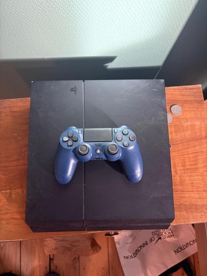Playstation 4 + Controller, Games en Spelcomputers, Spelcomputers | Sony PlayStation 4, Zo goed als nieuw, Original, 500 GB, Met 1 controller