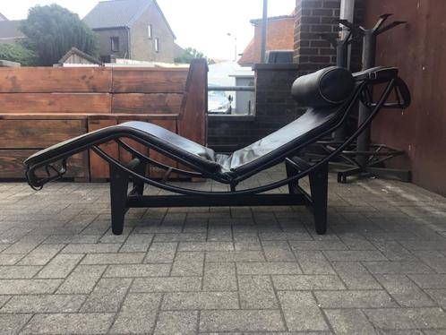 Vintage LC4 Le Corbusier Black / Black 1970s, Huis en Inrichting, Zetels | Zetels en Chaises Longues, Gebruikt, Ophalen of Verzenden