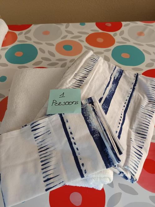 Beddengoed 1 pers set2+3, Huis en Inrichting, Slaapkamer | Beddengoed, Zo goed als nieuw, Dekbedovertrek, Eenpersoons, Blauw, Ophalen