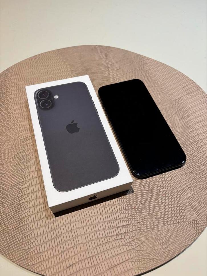 Iphone 16 plus - 256 Go - noir, Télécoms, Téléphonie mobile | Apple iPhone, Comme neuf, 256 GB, iPhone 16, Noir, Enlèvement
