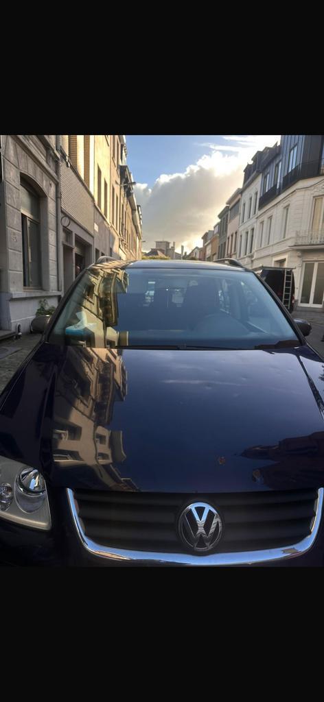 Volkswagen Touran bleu foncé de 2004, Autos, Volkswagen, Particulier, Touran, Diesel, Euro 4, MPV ou Monospace, 5 portes, Boîte manuelle