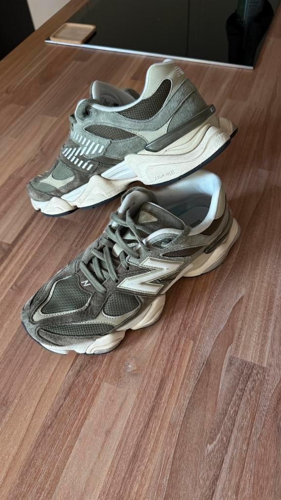 New Balance 9060 - Maat 43, Kleding | Heren, Schoenen, Zo goed als nieuw, Ophalen of Verzenden