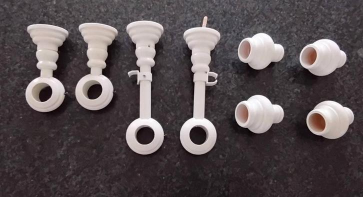 4 eindstukken en 4 steunen voor gordijnstok, Huis en Inrichting, Stoffering | Gordijnen en Lamellen, Zo goed als nieuw, Wit, Ophalen of Verzenden