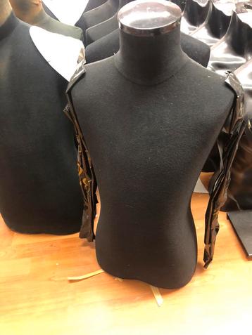 Mannequin - buste en tissu noir et frigolite, Enlèvement, Comme neuf, Mannequin