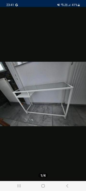 Tafel 100x36cm H.75CM in goede staat  beschikbaar voor biedingen