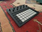 pistes de circuit de novation, Comme neuf, Enlèvement, Avec connexion MIDI, Novation