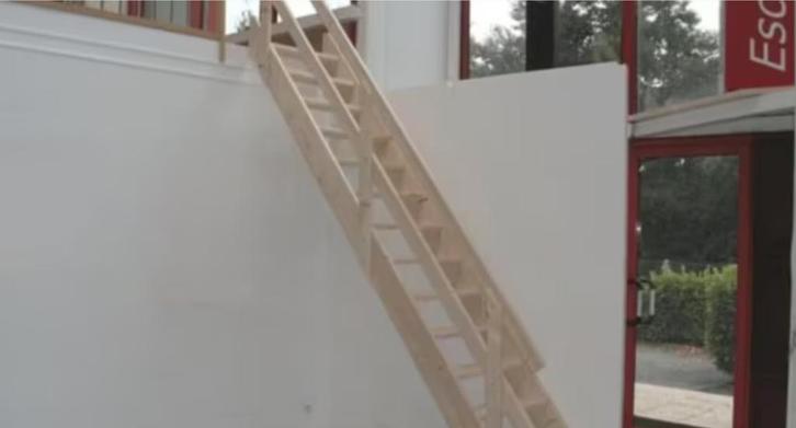 zoldertrap/werftrap, molenaarstrap, keldertrap in dennenhout, Bricolage & Construction, Échelles & Escaliers, Utilisé, Escalier