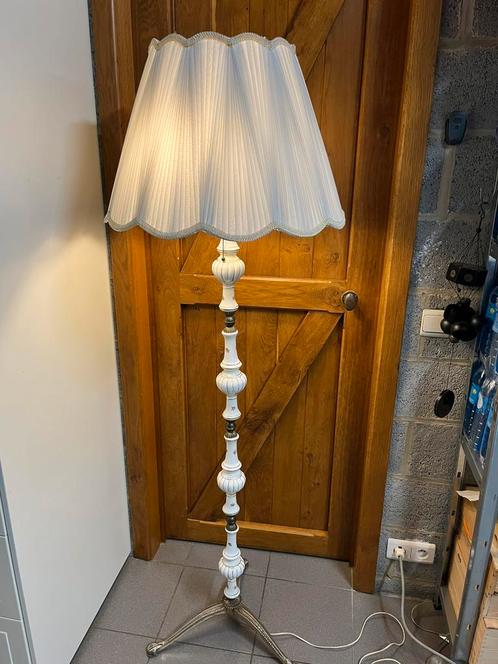 Lampadaire sur pied  avec pied en laiton et bras céramique, Huis en Inrichting, Lampen | Vloerlampen, Gebruikt, 150 tot 200 cm
