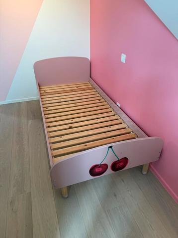 Flexa kinderbed roze beschikbaar voor biedingen