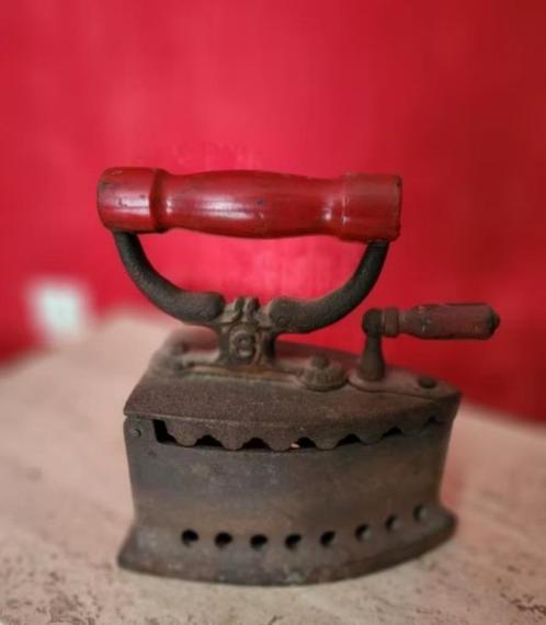 Set van 2 antieke strijkijzers, Antiek en Kunst, Antiek | Gereedschap en Instrumenten, Ophalen