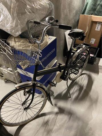Vintage plooifiets met mandje (helemaal in orde gezet) beschikbaar voor biedingen