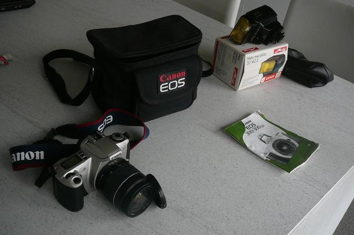 CANON EOS 300/300 QD, Audio, Tv en Foto, Fotocamera's Digitaal, Zo goed als nieuw, Canon, Ophalen