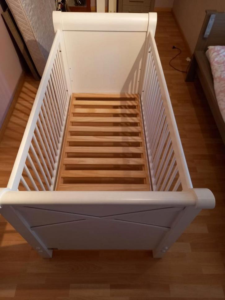 Baby/Peuterbed Childwood  70cm op 1m40 met bedsponden, Kinderen en Baby's, Babywiegjes en Ledikanten, Gebruikt, Ophalen