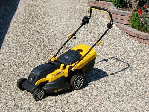 Elektrische grasmaaier Power Plus 2000 W, Tuin en Terras, Grasmaaiers, Zo goed als nieuw, Elektrische grasmaaier, 40 t/m 49 cm