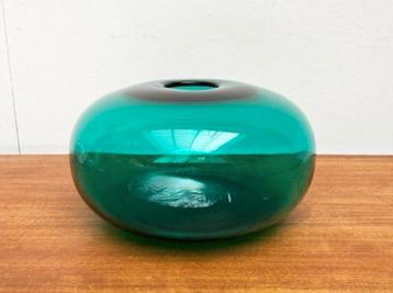 Vase en verre design Stockholm 1990 beschikbaar voor biedingen