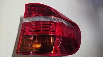 Achterlicht LED rood op zijpaneel rechts BMW X5 E70 63217200 beschikbaar voor biedingen