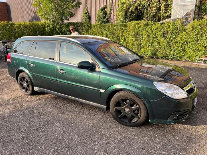 Opel vectra automatic 2007 298000km, Auto's, Opel, Particulier, Vectra, Trekhaak, Diesel, Euro 4, Break, Automaat, Groen, Beige