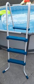 Echelle piscine, Jardin & Terrasse, Accessoires de piscine, Enlèvement, Comme neuf