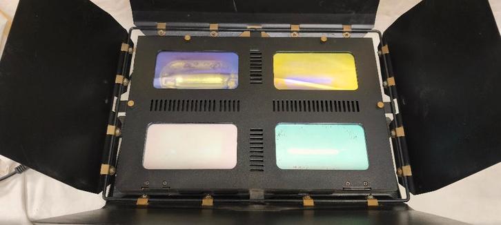 Aztek Stage 2000 Kleurenwisselaar, Musique & Instruments, Lumières & Lasers, Utilisé, Lumières, Commande sonore, Couleur, Enlèvement