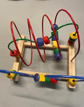 Houten behendigheidsspel met kralen