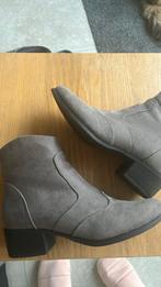 Bottines grises neuves, Vêtements | Femmes, Chaussures, Comme neuf