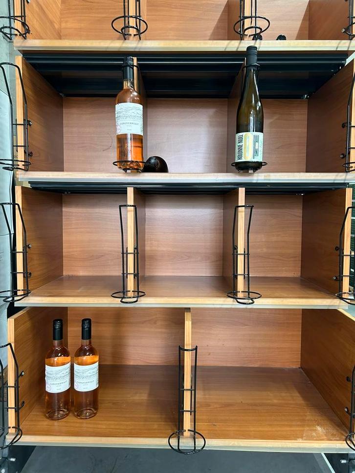 Wijnrekken 2 stuks, Huis en Inrichting, Kasten | Stellingkasten, Zo goed als nieuw, Ophalen