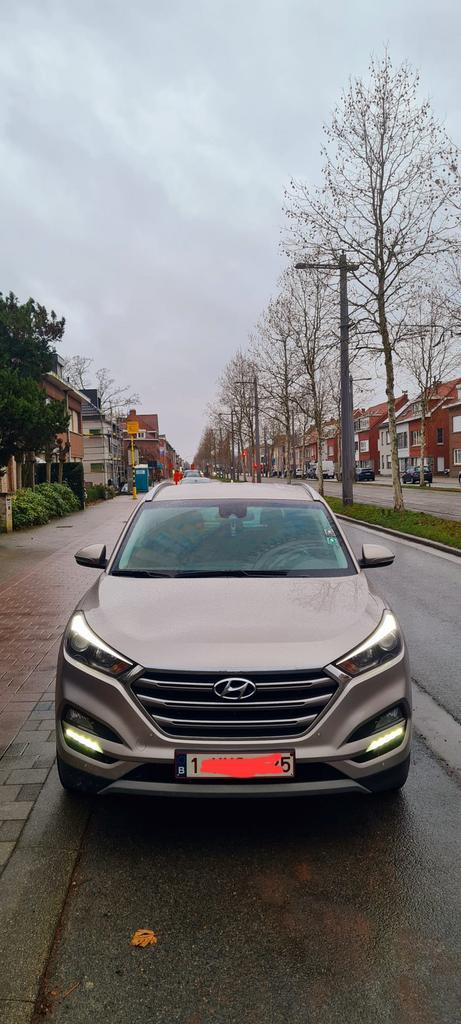 Hyundai Tucson €13800, Auto's, Hyundai, Particulier, Tucson, Benzine, Euro 6, Stadsauto, 5 deurs, Handgeschakeld, Zilver of Grijs