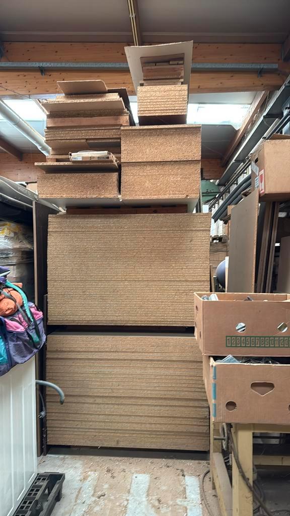 Spaanplaaten diverse diktes lengte 2m50kwaliteit V100E1 /WVP, Doe-het-zelf en Bouw, Platen en Panelen, Zo goed als nieuw, Ophalen