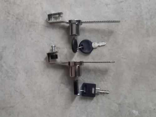 divers serrures pour verrieres coulissante ou autres neuf, Doe-het-zelf en Bouw, Hang- en Sluitwerk, Nieuw, Slot, Chroom, Ophalen of Verzenden