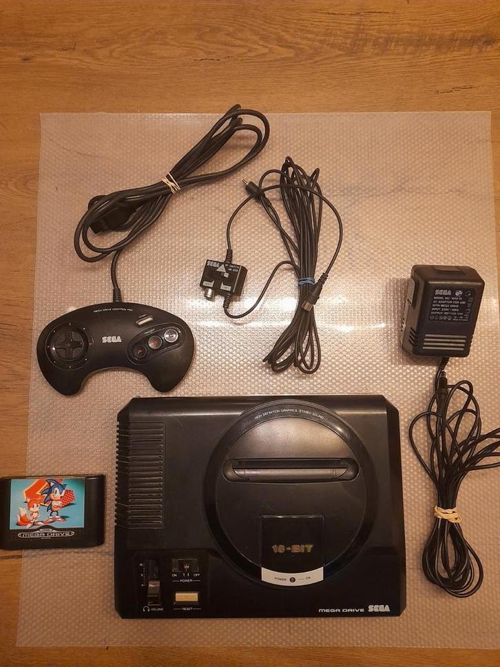 Console Sega Megadrive 1 complète + un jeu Sonic 2, Consoles de jeu & Jeux vidéo, Consoles de jeu | Sega, Enlèvement