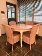 Ronde tafel en Lloyd Loom eetkamerstoelen, Ophalen, Zo goed als nieuw